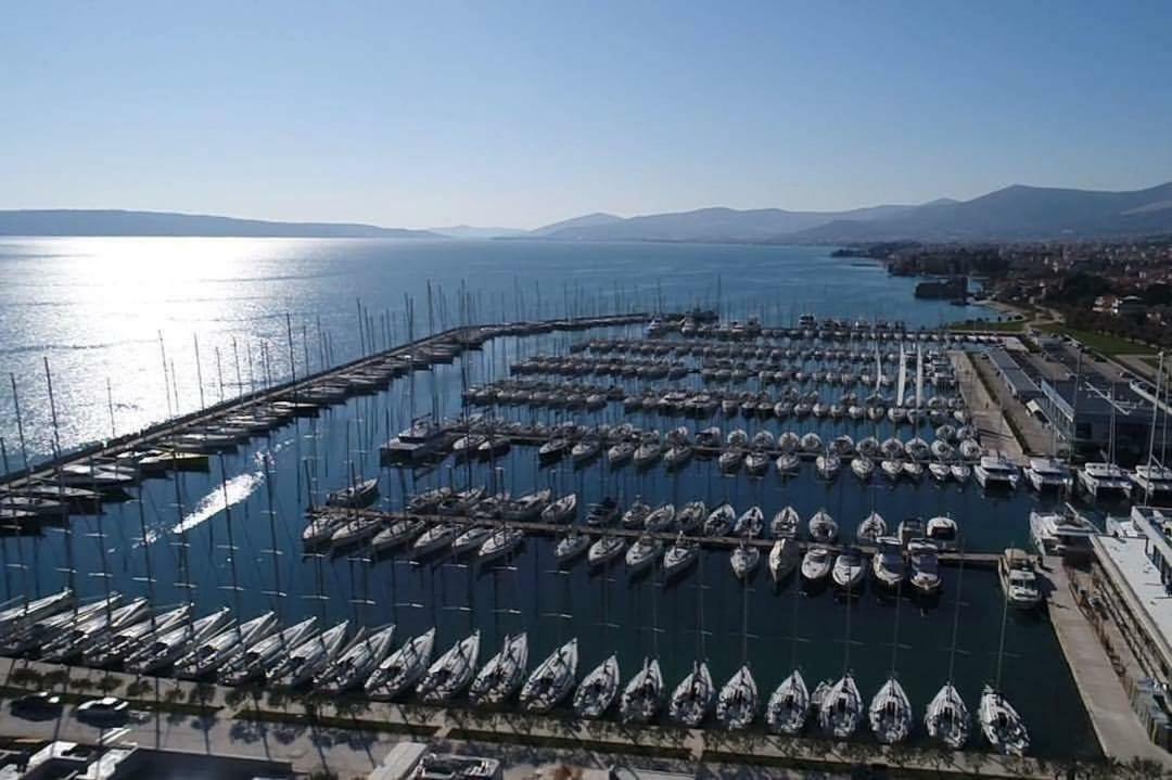 Modern Apartment Near Split & Trogir Kaštela Εξωτερικό φωτογραφία